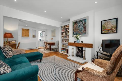35 Spring Gardens, West Molesey, KT8 2JA