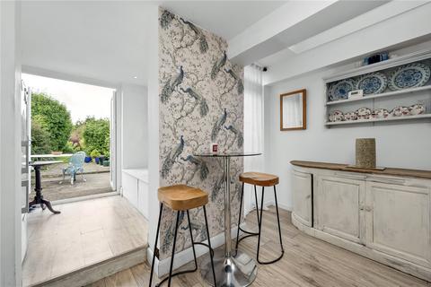 35 Spring Gardens, West Molesey, KT8 2JA