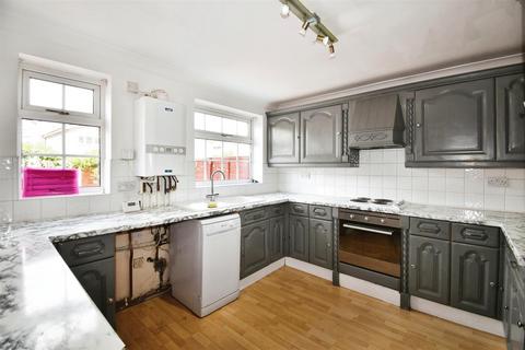 5 Birch Close, Hull, HU5 5YR