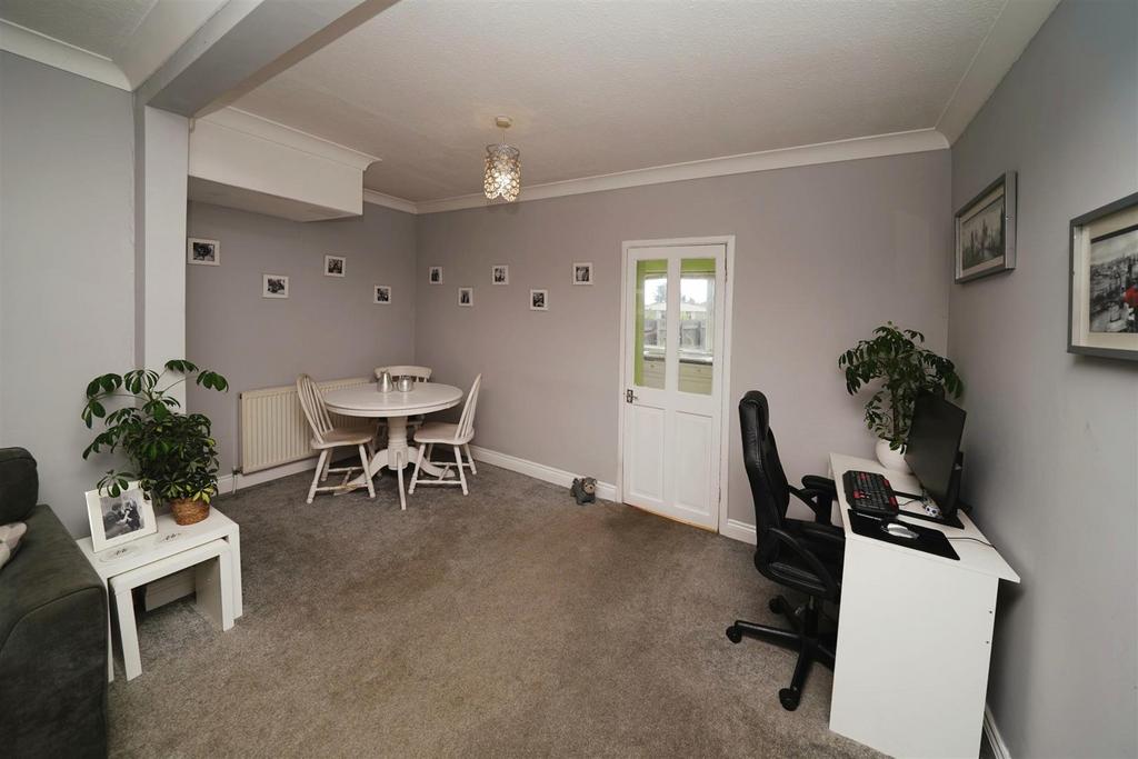 Lounge / Dining Room