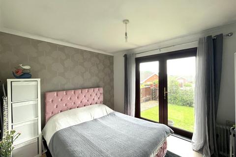 29 Caeffynnon Road, Llandybie, Ammanford, SA18 2TH