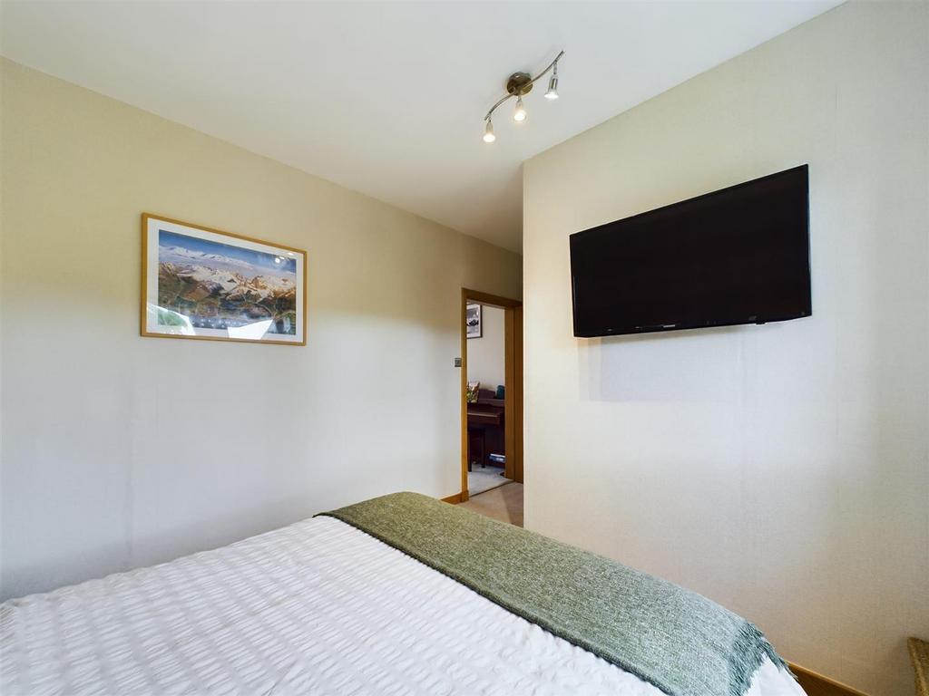 CAM01486 G0-PR0406-STILL003.jpg