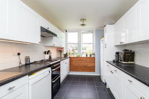 3 bedroom apartment for sale, Nettlecombe Close, Sutton