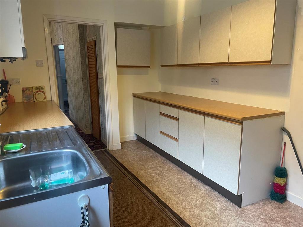 Hick Street, Llanelli 3 bed terraced house for sale £95,000