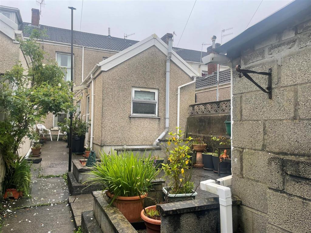 Hick Street, Llanelli 3 bed terraced house for sale £95,000