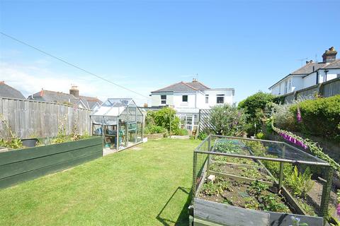 4 bedroom semi-detached house for sale, IDEAL FAMILY HOME * SHANKLIN