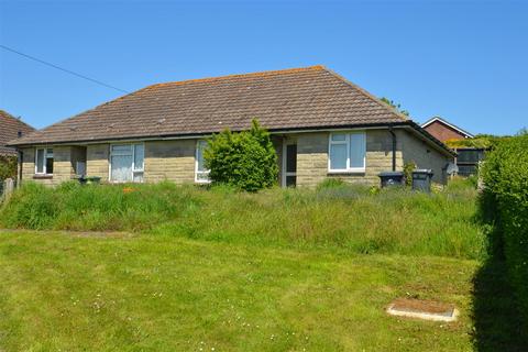 2 bedroom terraced bungalow for sale, Sunset Close, Freshwater