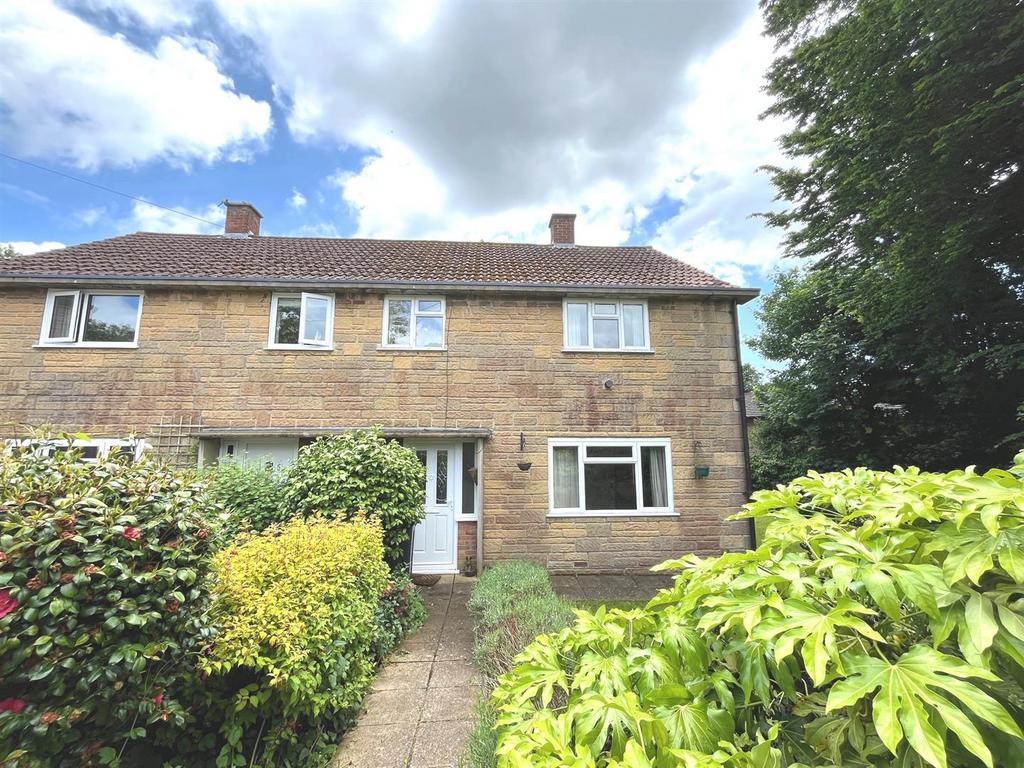 Grenville Close, East Cowes 3 bed semidetached house for sale £235,000