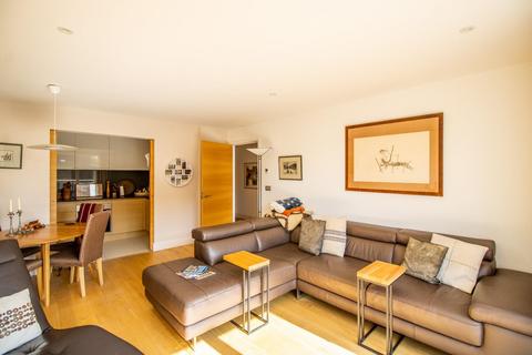 39, Marlowe House Kingsley Walk, Cambridge, CB5 8NY