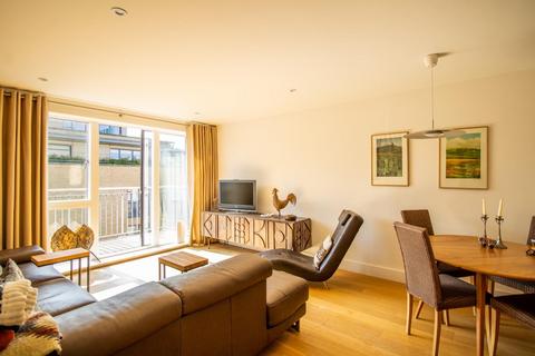 39, Marlowe House Kingsley Walk, Cambridge, CB5 8NY