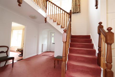 5 bedroom detached house for sale, Roundwood Grove, Hutton Mount, Brentwood