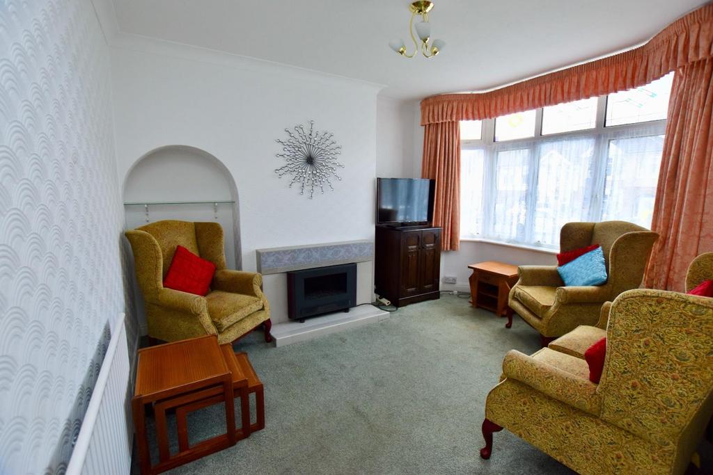 Dulverton Avenue, Chapelfields... 3 bed semidetached house for sale