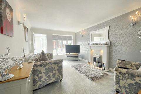 3 bedroom semi-detached house for sale, Broadhidley Drive, Birmingham B32