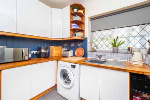 202 Benhill Road, Sutton, SM1 3SA