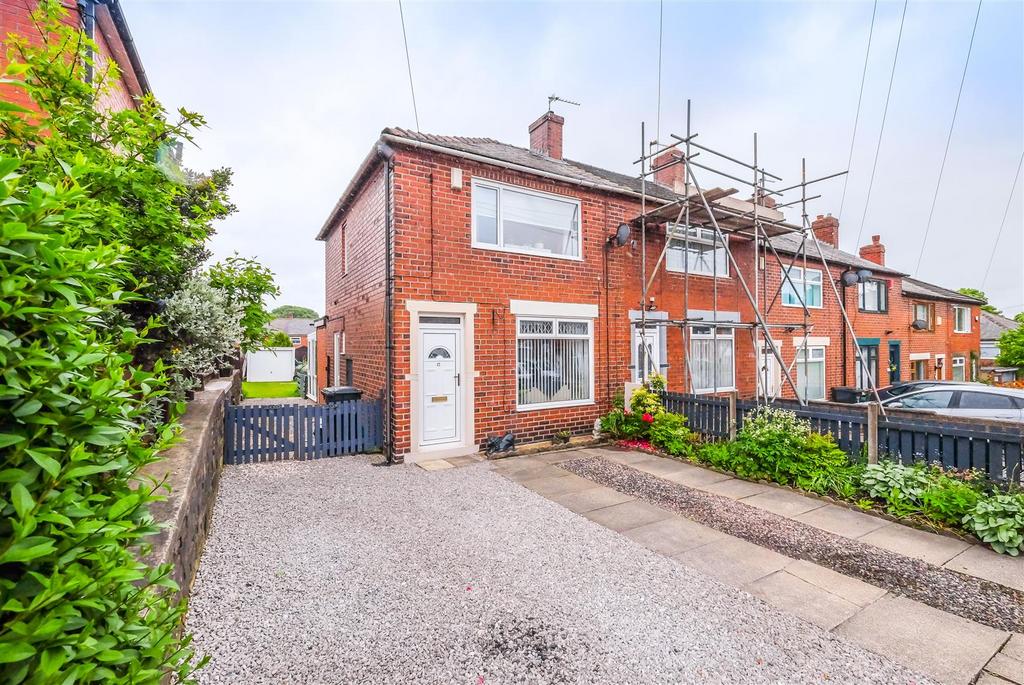 Harewood Avenue, Halifax 2 bed end of terrace house for sale £155,000