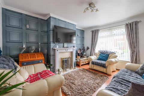 2 bedroom end of terrace house for sale, Harewood Avenue, Halifax