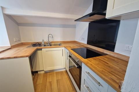 2 bedroom terraced house to rent, 45 Gloucester PlaceMumblesSwansea