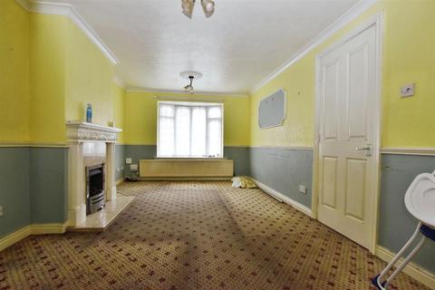 4 bedroom semi-detached house for sale, Straella Grove, Hull