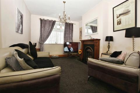 3 bedroom terraced house for sale, St. Georges Road, Hull