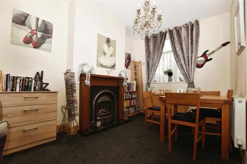 3 bedroom terraced house for sale, St. Georges Road, Hull