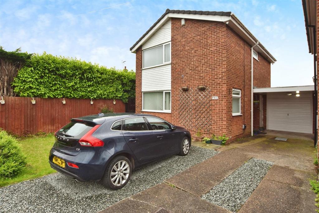 Windsor Road, Hull 3 bed detached house for sale £240,000