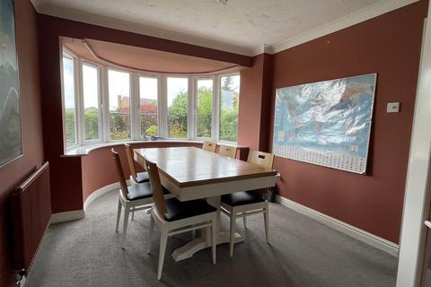 4 bedroom detached house to rent, Roundhill Close, Market Harborough