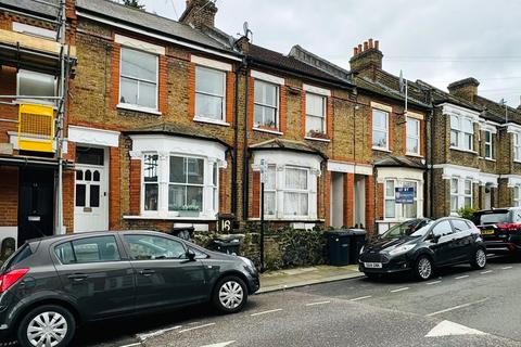 2 bedroom flat for sale, Steele Road, London