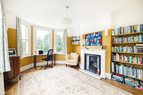 4 bedroom detached house for sale, Rodborough Avenue, Stroud GL5