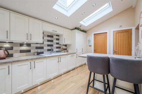 2 bedroom detached house for sale, Bowling Alley Terrace, Brighouse