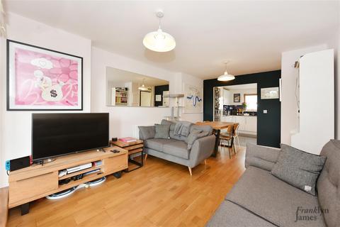 2 bedroom house for sale, 84 Stainsby Road, London, E14