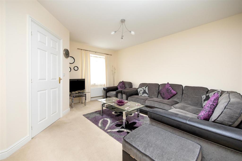 75 Thestfield Drive Trowbridge BA14 8 TT (4).jpg