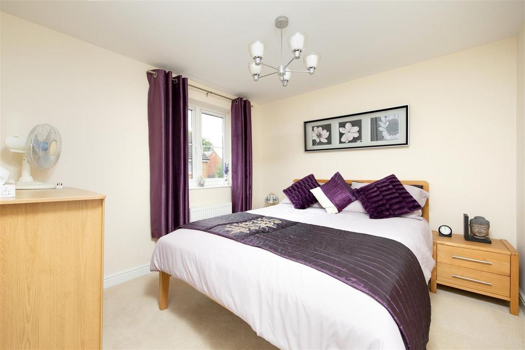75 Thestfield Drive Trowbridge BA14 8 TT (12).jpg