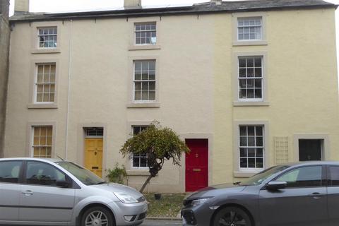 3 bedroom property to rent, South Street, Cockermouth CA13