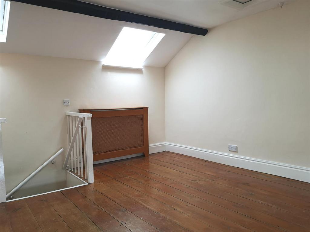 Bedroom 3 (attic)