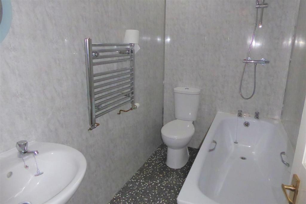 Family bathroom