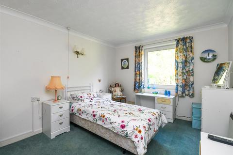 2 bedroom retirement property for sale, 37 Beechwood Court, Corfton Drive, Tettenhall, Wolverhampton, WV6 8PE