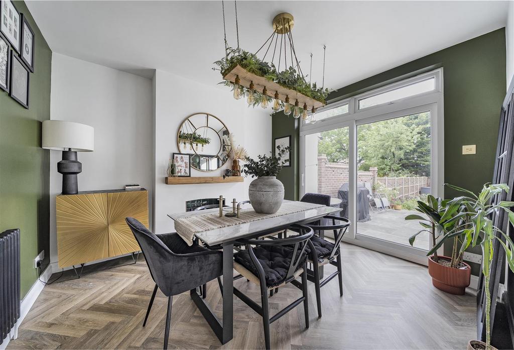 Dining Room: