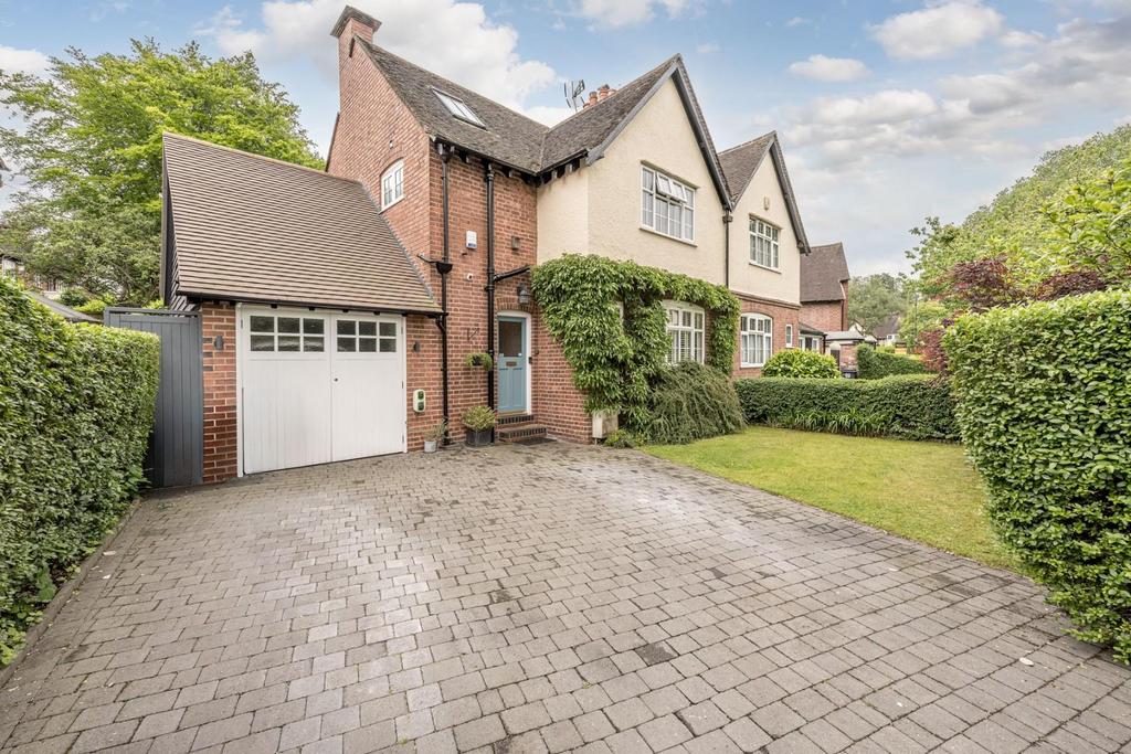 Moor Pool Avenue, Harborne, Birmingham 5 bed semidetached house for