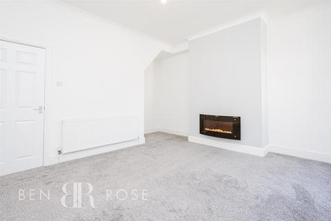 12 Winterton Road, Darwen, BB3 0ER