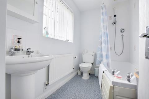 1 Bramble Path, Landkey, Barnstaple, EX32 0UG