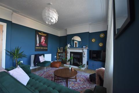 3 bedroom terraced house to rent, Cambridge Grove, Ilfracombe, Devon, EX34