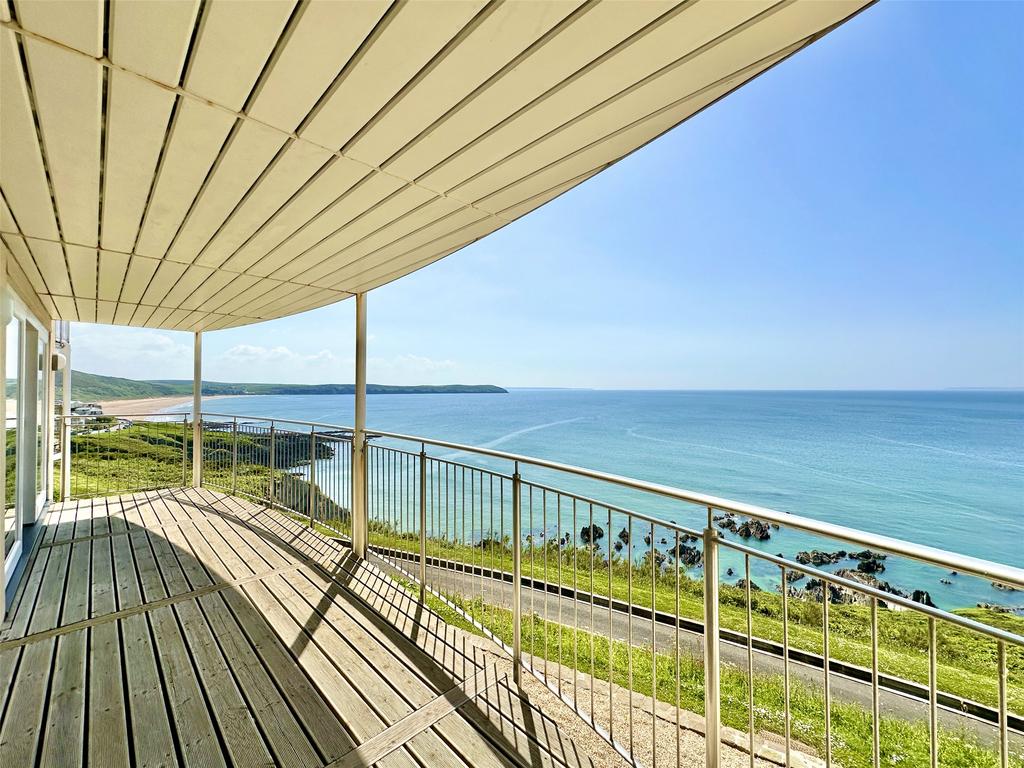 Castle Rock, Mortehoe, 3 bed apartment for sale £995,000