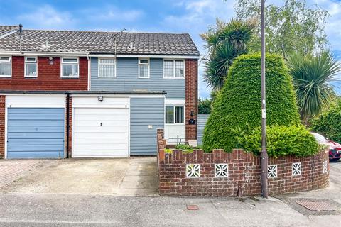 2 bedroom end of terrace house for sale, Sedgefield Close, Portchester Borders