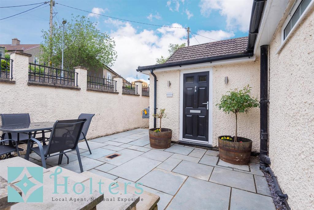 HOLTERS - Masegwyn, Crossgates-11.jpg