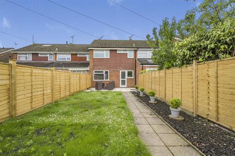 3 bedroom terraced house for sale, Redhorn Gardens, Devizes