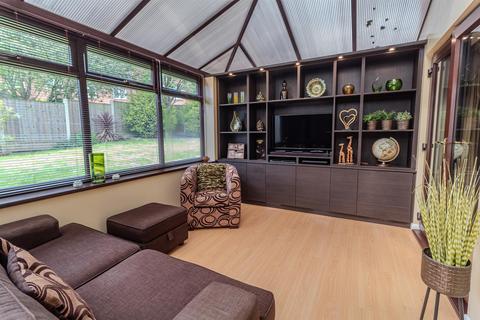 11 Ganton Close, Nottingham, NG3 3ET