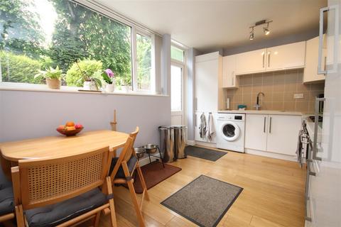 2 bedroom terraced house for sale, Monks Orchard, Dartford