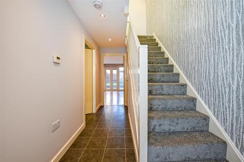 3 bedroom end of terrace house for sale, Sunflower Way, Andover