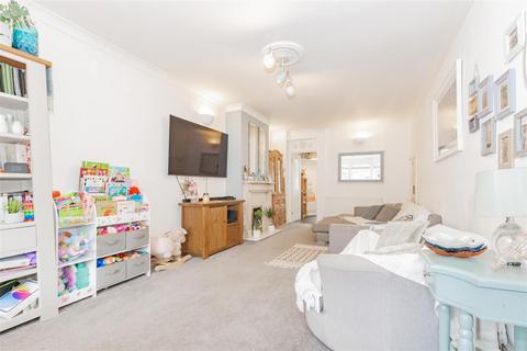 135 Crayford Road, Crayford, Dartford, DA1 4AS