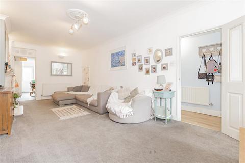 135 Crayford Road, Crayford, Dartford, DA1 4AS
